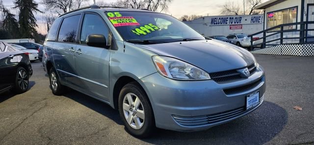 Used 2005 Toyota Sienna LE image 2