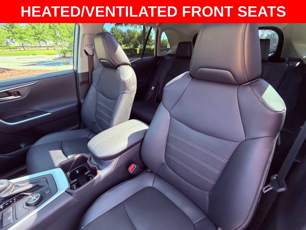 Used 2025 Toyota RAV4 Limited w/ Advanced Technology Package AWD/4WD image 14