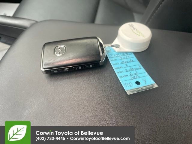 Used 2019 MAZDA MAZDA3 Sedan w/ Preferred Package image 29