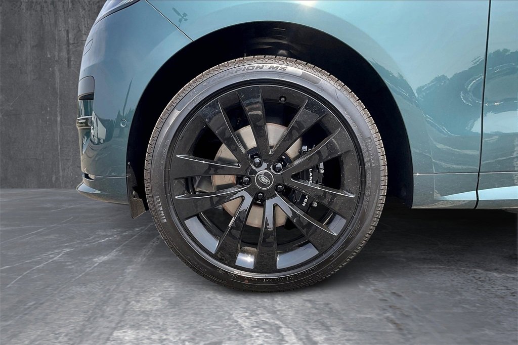New 2025 Land Rover Range Rover Sport Dynamic SE image 13