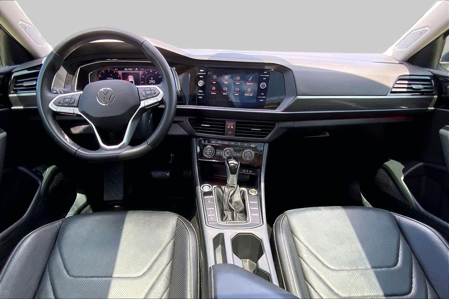 Used 2024 Volkswagen Jetta SEL FWD image 16