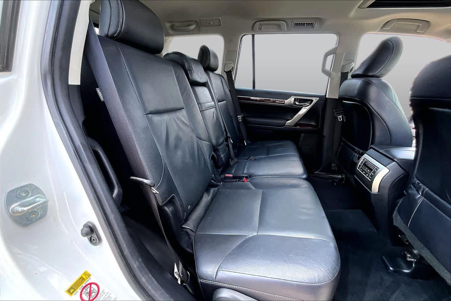 Used 2016 Lexus GX 460 w/ Premium Package AWD/4WD image 21