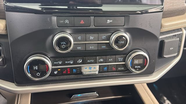 Used 2024 Ford Expedition Max Limited image 28