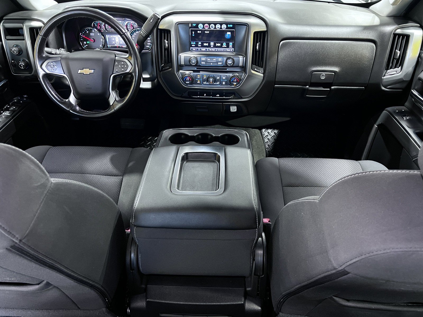 Used 2018 Chevrolet Silverado 1500 LT w/ LT Eassist Package image 13