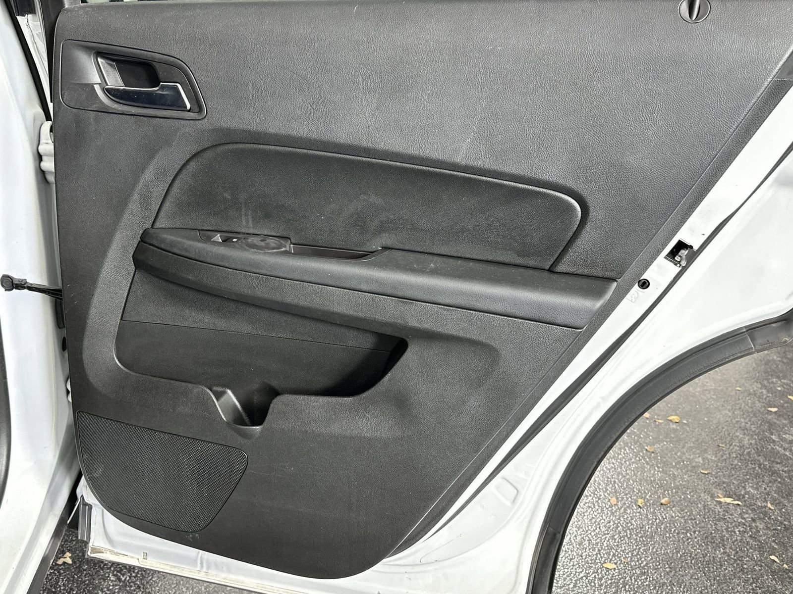 Used 2017 Chevrolet Equinox LT w/ Convenience Package image 35