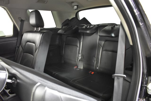 Used 2023 Nissan Pathfinder SL AWD/4WD image 32