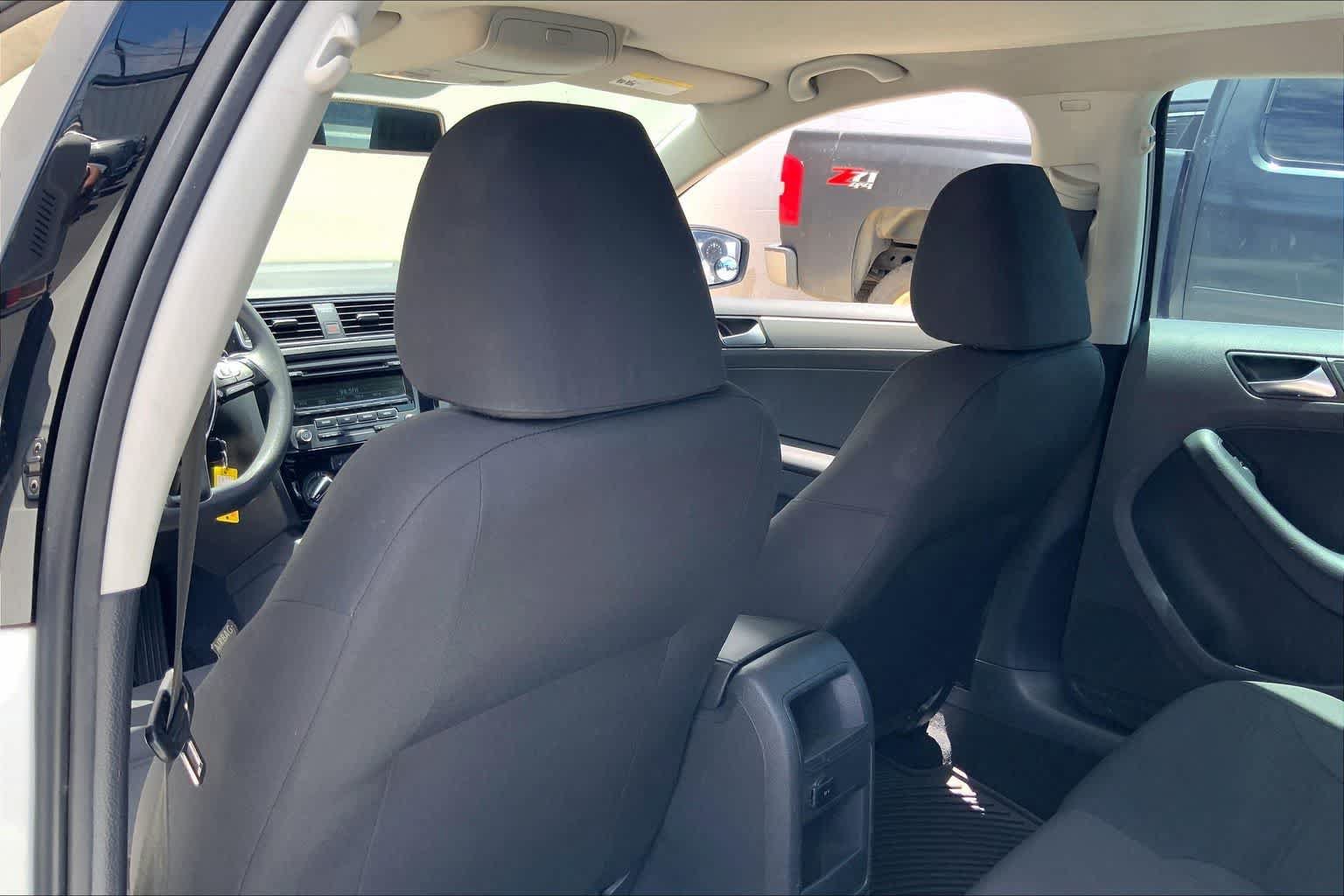 Used 2015 Volkswagen Jetta TDI S FWD image 12