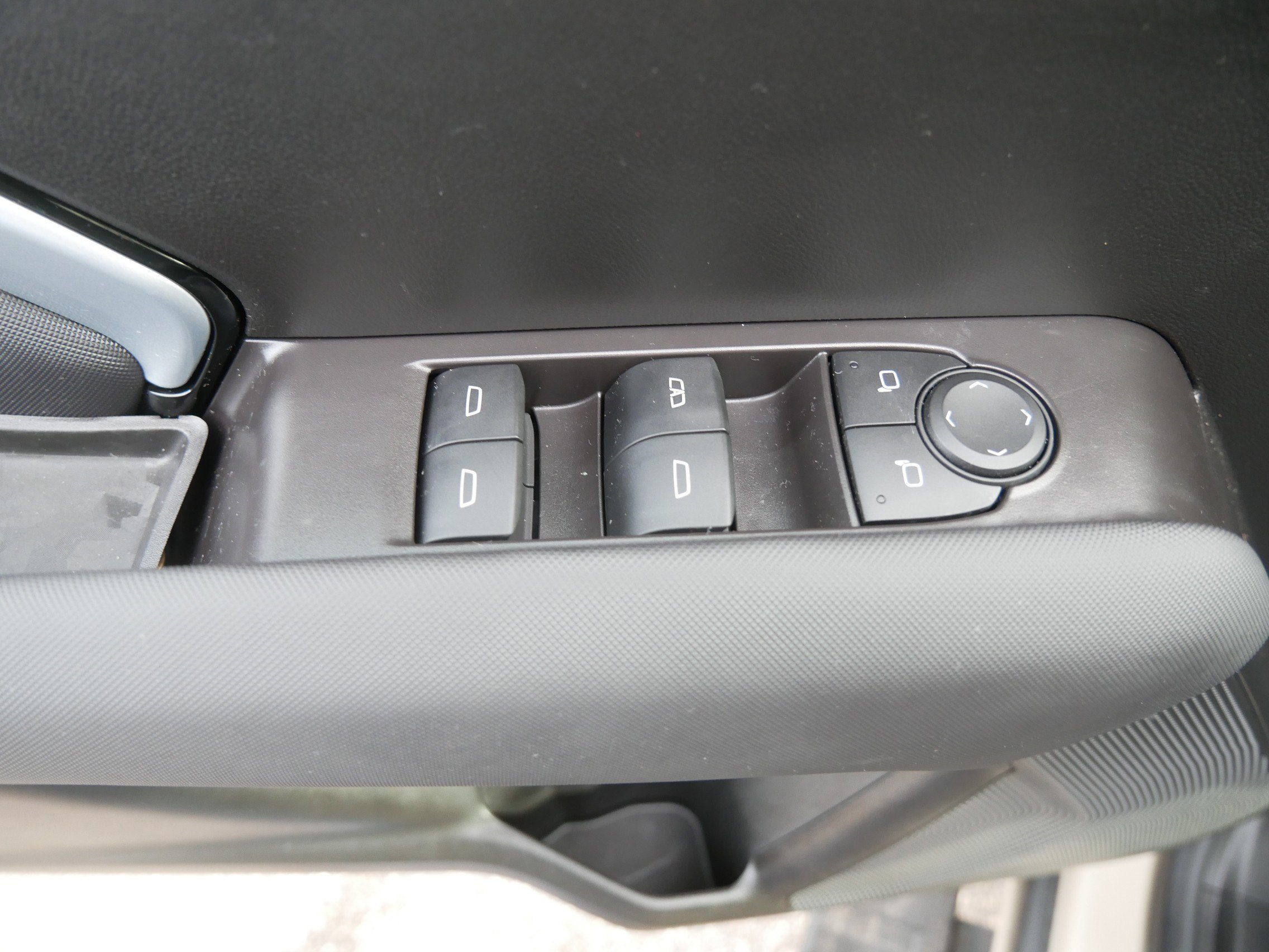 Used 2024 Chevrolet Colorado Z71 w/ Z71 Convenience Package 2 image 20