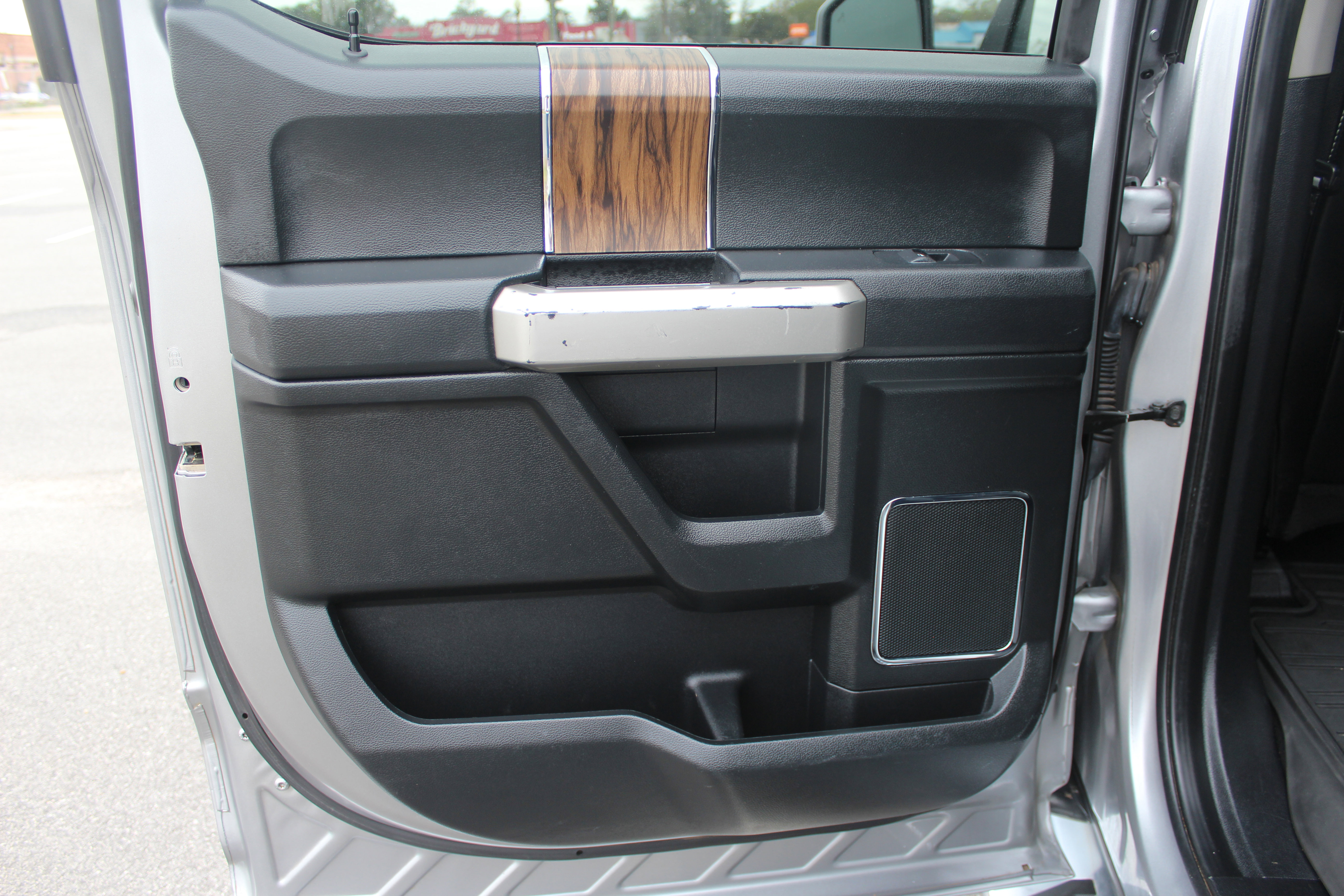 Used 2020 Ford F150 Lariat image 45