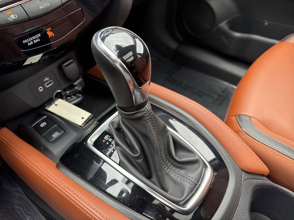 Used 2019 Nissan Rogue SL w/ Premium Package AWD/4WD image 21