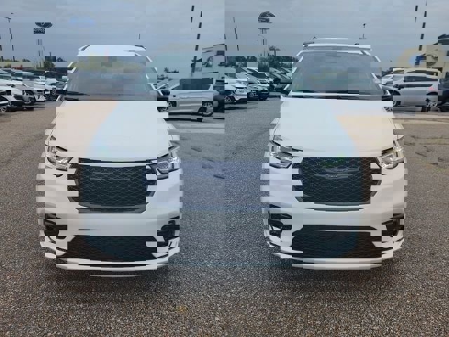 New 2026 Chrysler Pacifica Select w/ S Appearance Package image 20