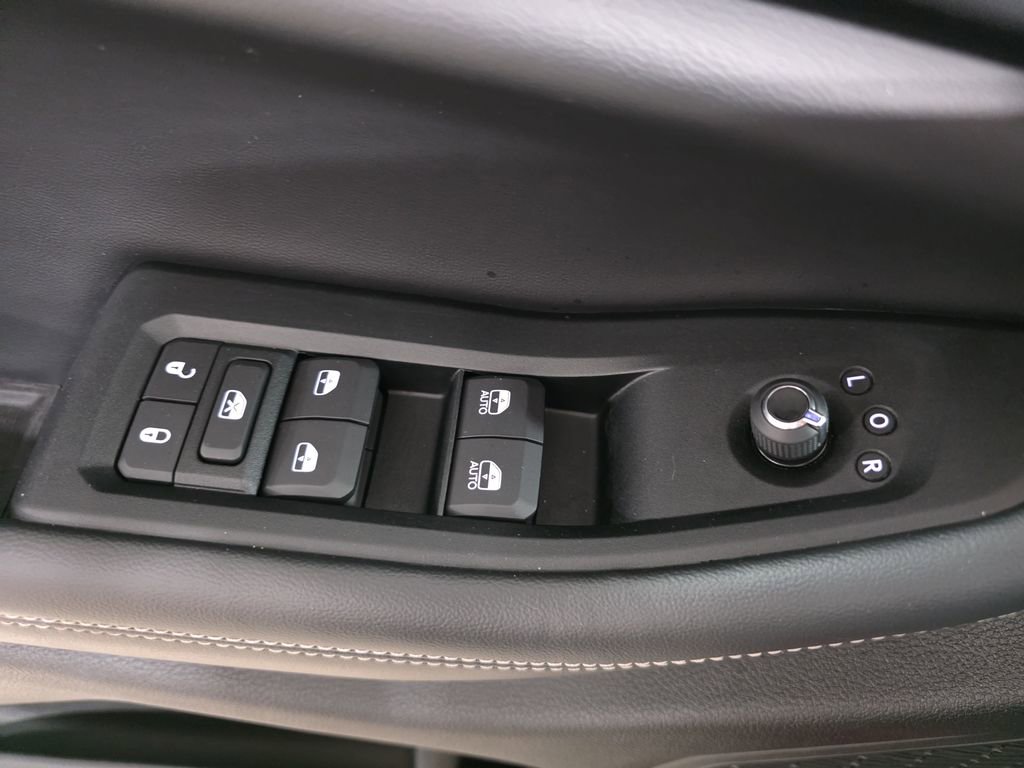 Used 2024 Jeep Grand Cherokee Altitude image 27