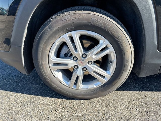 Used 2024 GMC Terrain SLE image 6