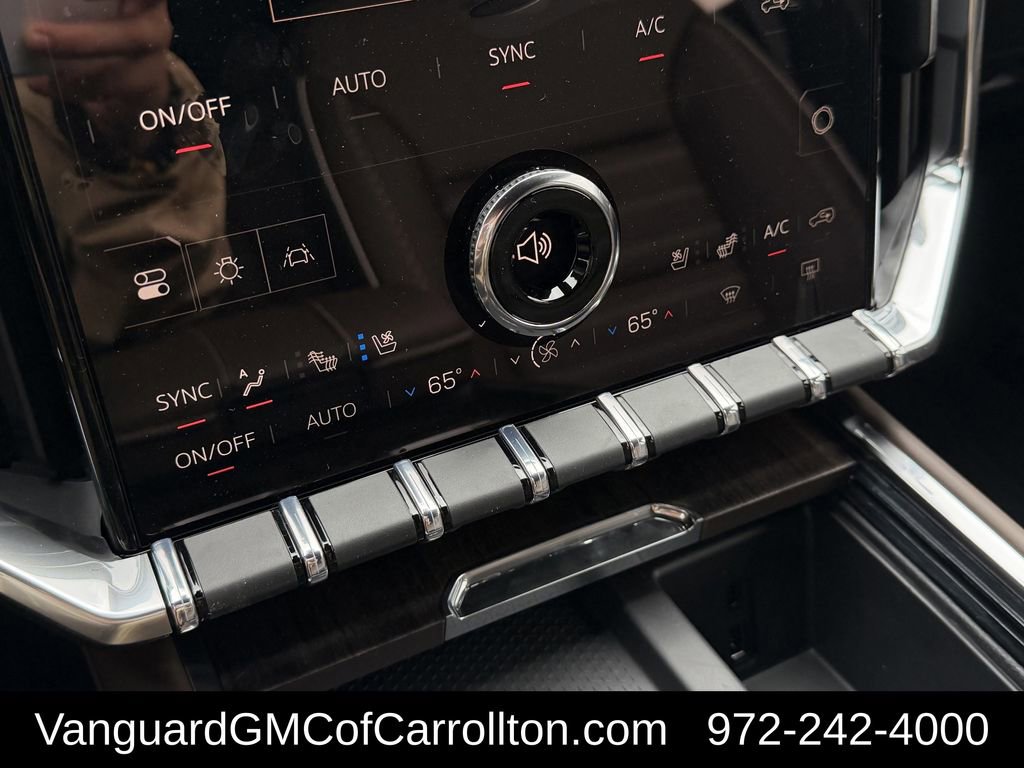 New 2026 GMC Acadia Denali Ultimate w/ LPO, Floor Liner Package AWD/4WD image 17