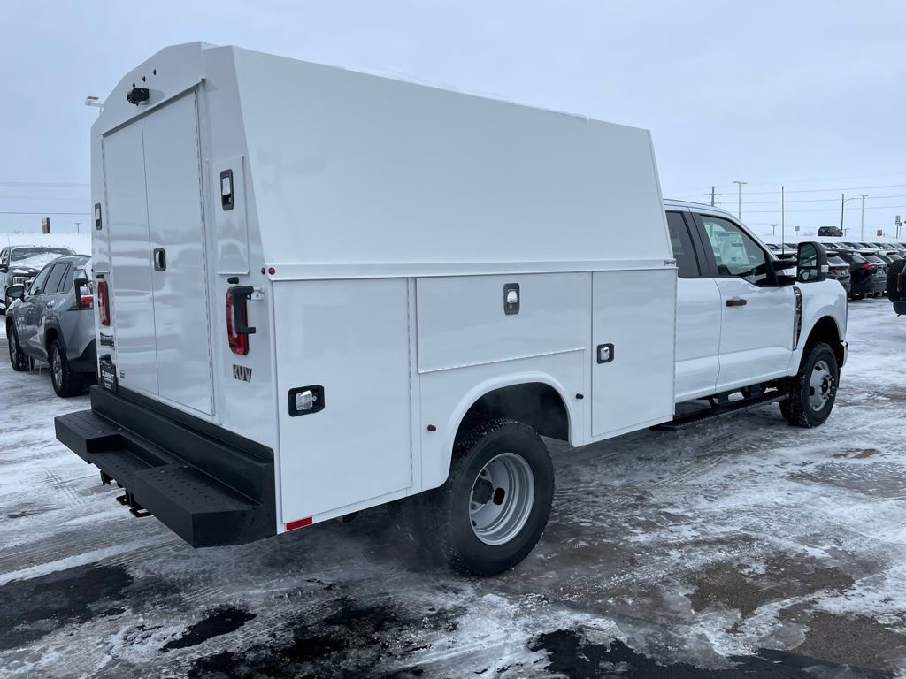 New 2026 Ford F350 XL w/ XL Chrome Package image 4