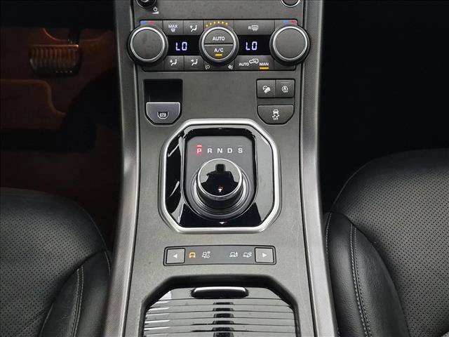 Used 2018 Land Rover Range Rover Evoque SE AWD/4WD image 12