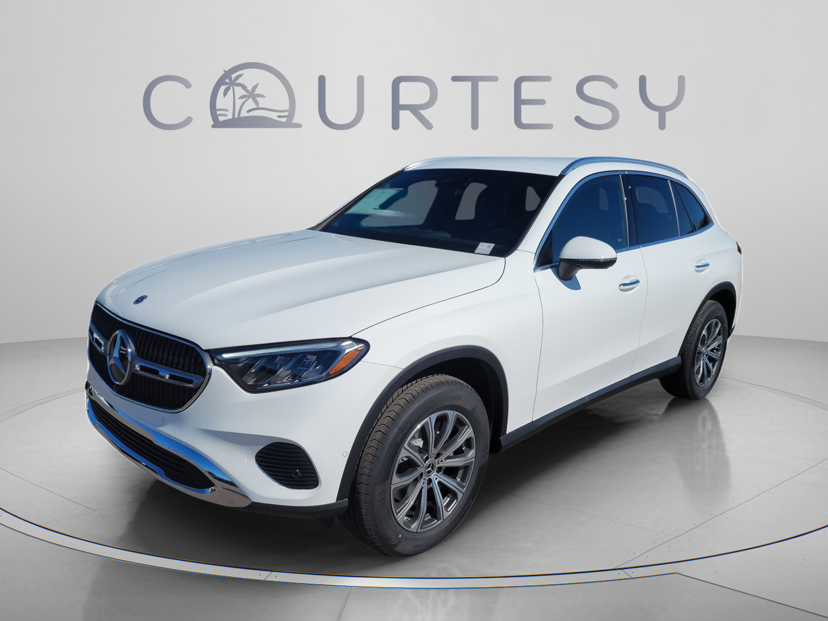 Certified 2026 Mercedes-Benz GLC 300 image 1