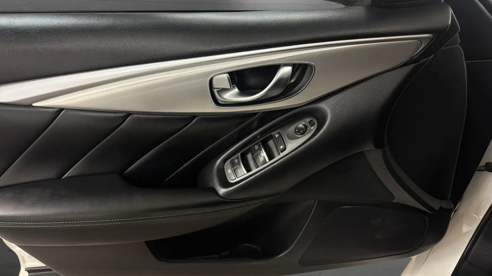 Used 2020 INFINITI Q50 Luxe RWD image 17