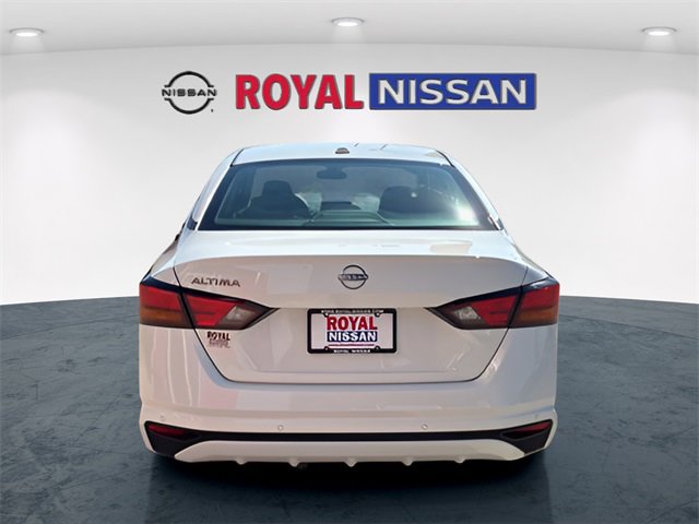 Used 2025 Nissan Altima 2.5 S image 6