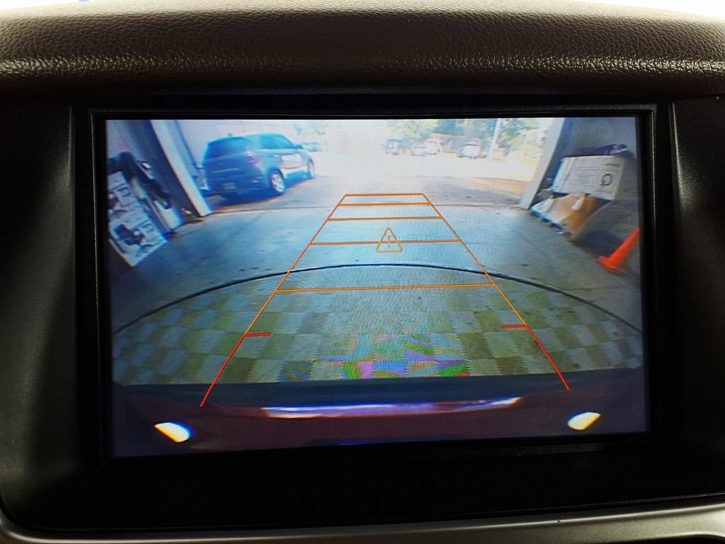 Used 2016 Chevrolet Tahoe LS w/ Enhanced Driver Alert Package RWD image 16