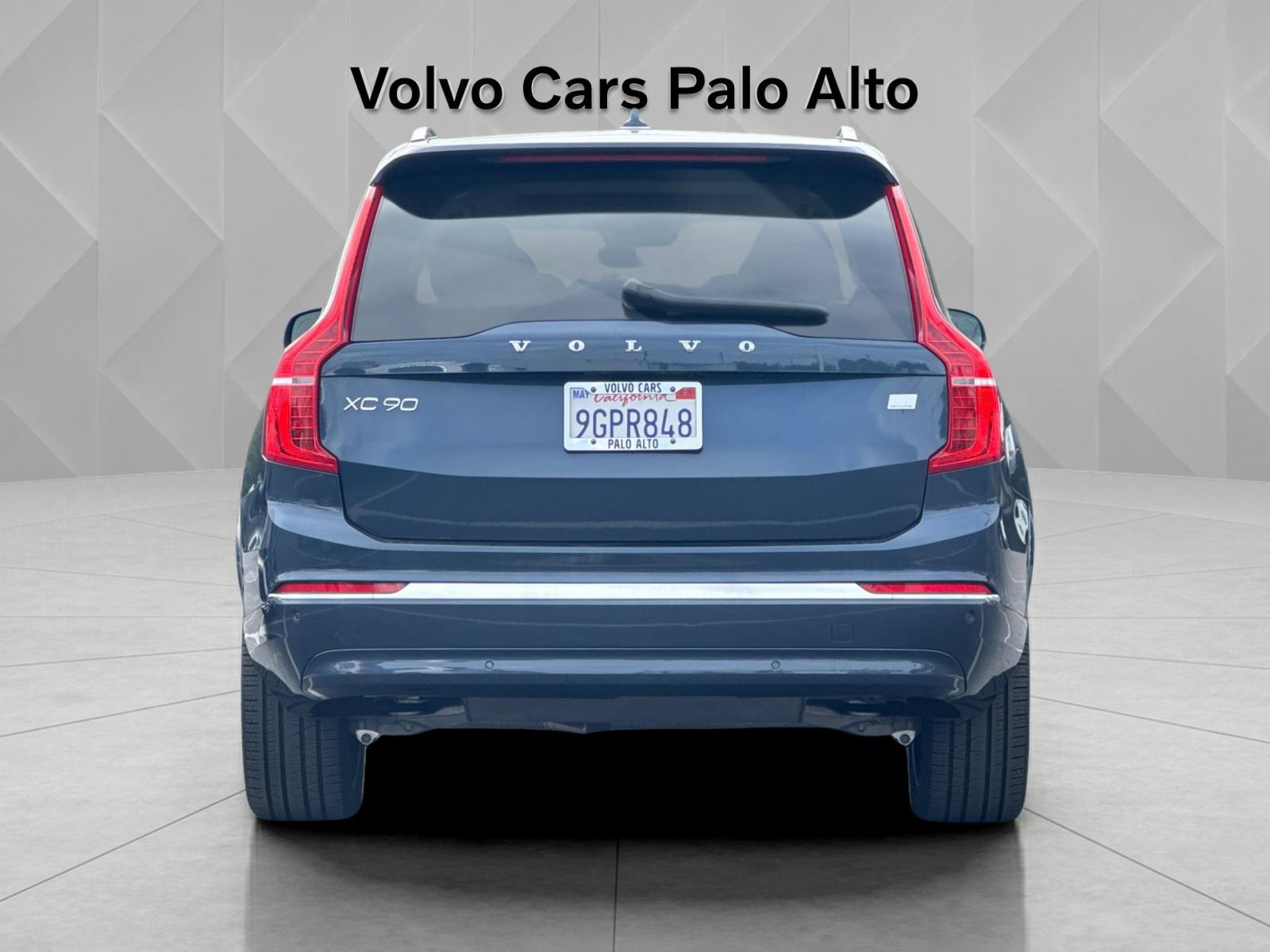 Certified 2023 Volvo XC90 T8 Ultimate AWD/4WD image 11