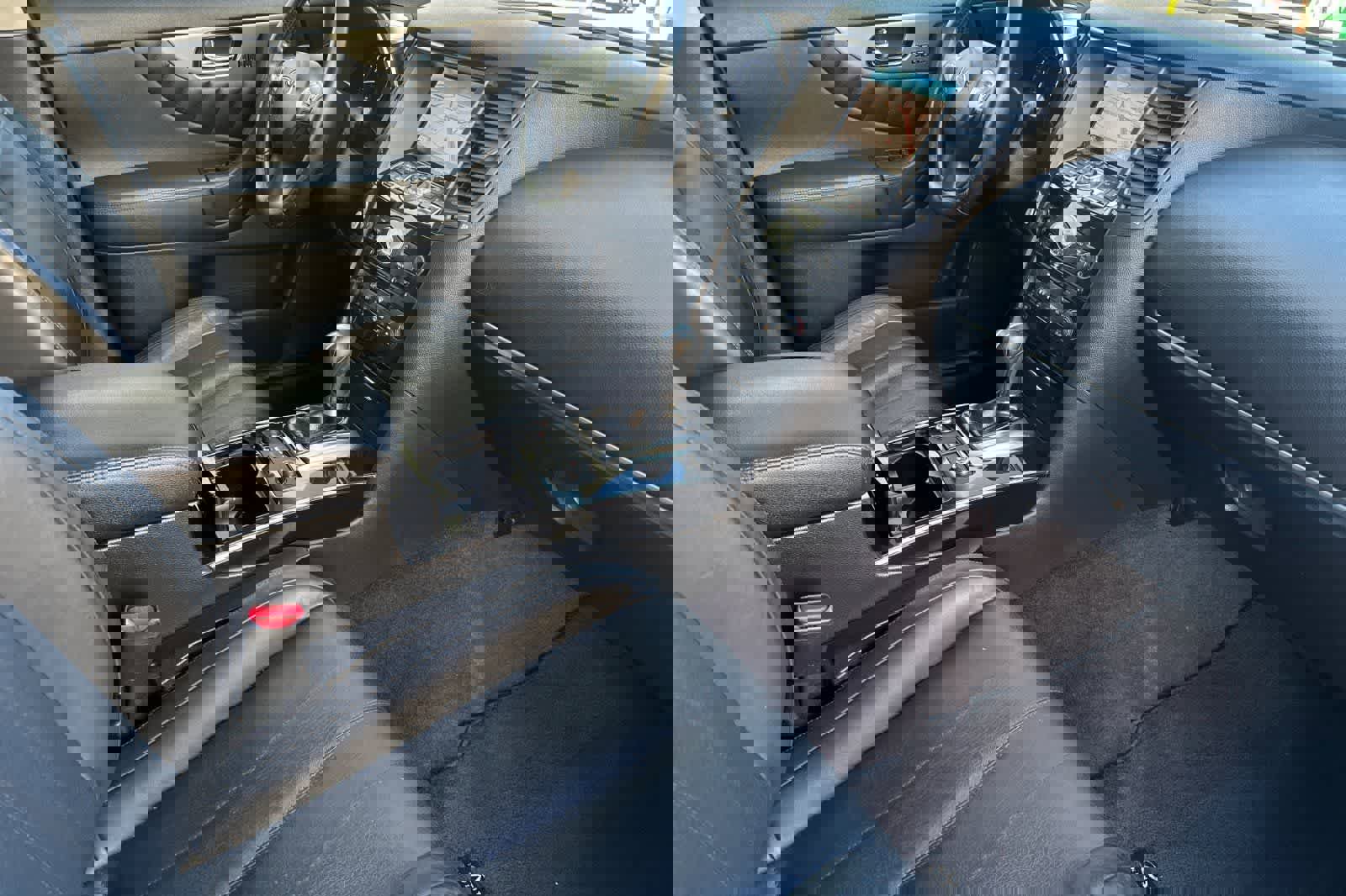 Used 2017 INFINITI QX70 AWD w/ Premium Package image 17