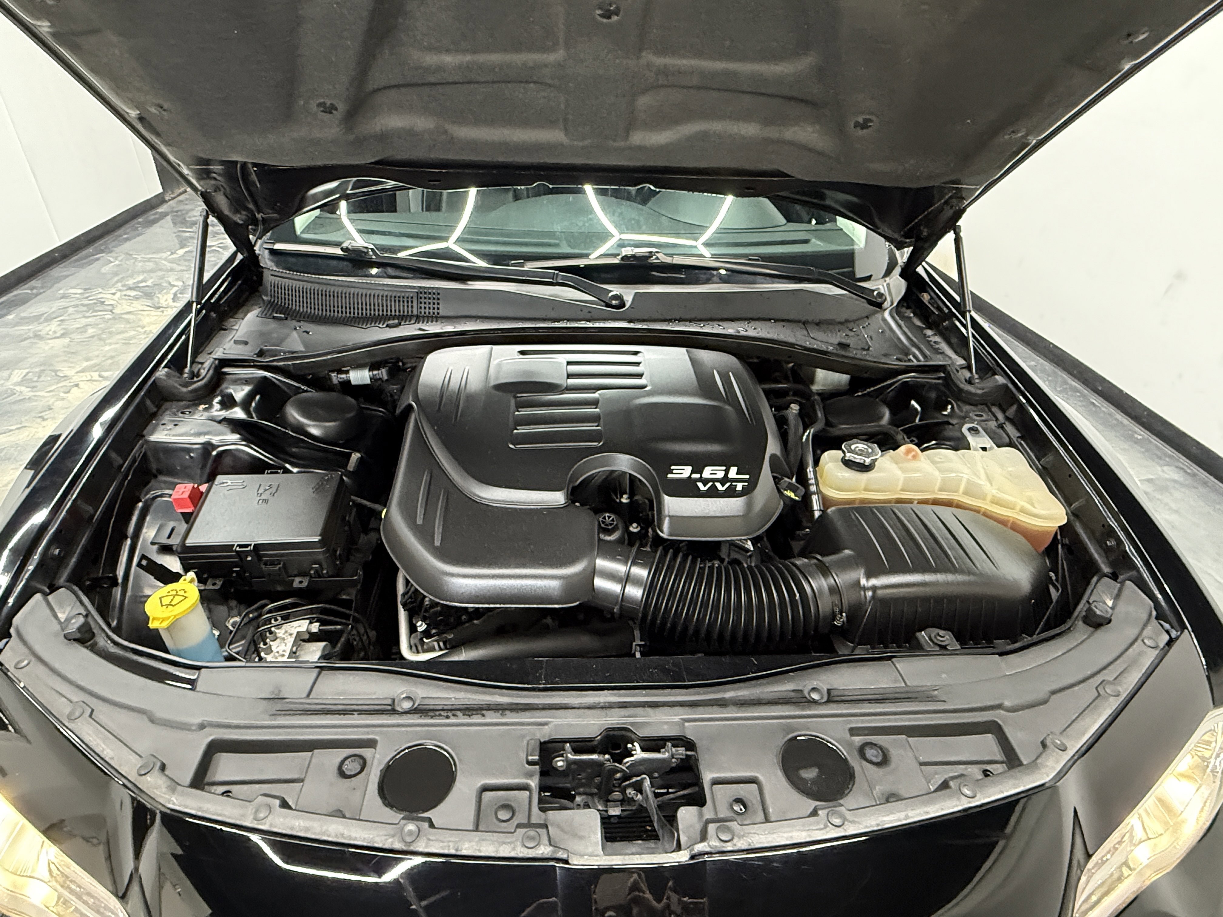 Used 2019 Chrysler 300 Touring L w/ Quick Order Package 22F image 24