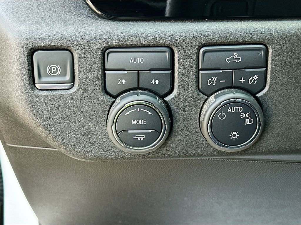 Used 2025 Chevrolet Silverado 1500 LT w/ Work Truck Package image 10