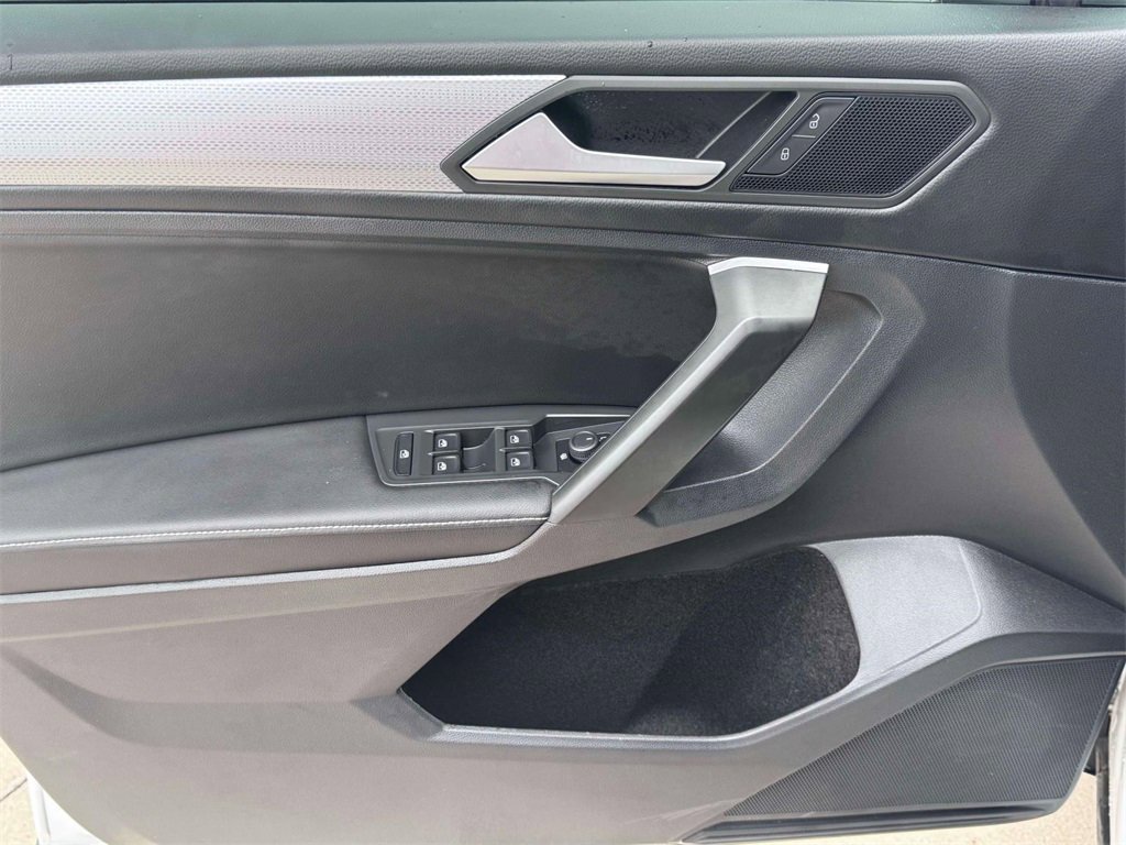 Used 2024 Volkswagen Tiguan S image 9