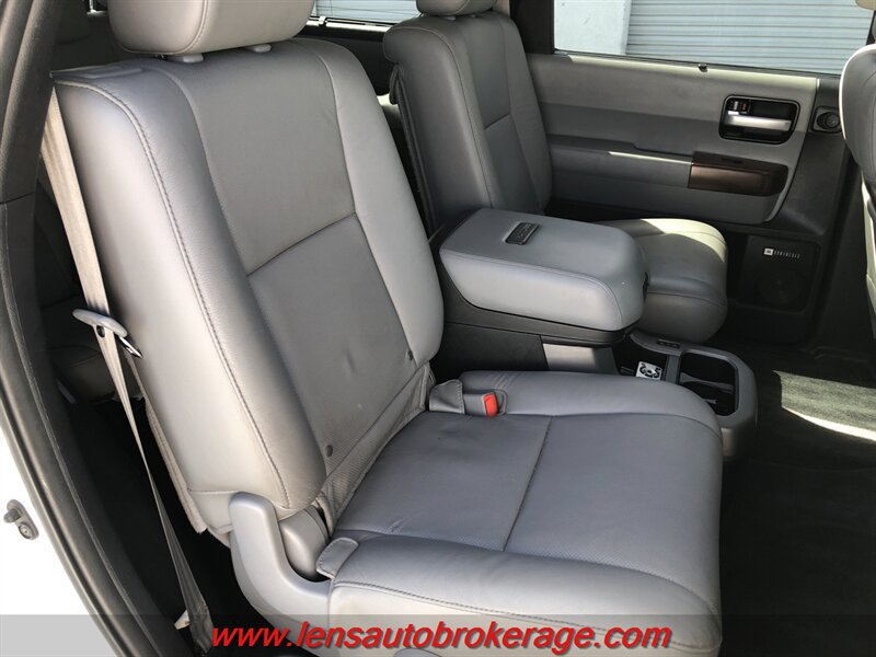 Used 2017 Toyota Sequoia Platinum AWD/4WD image 22