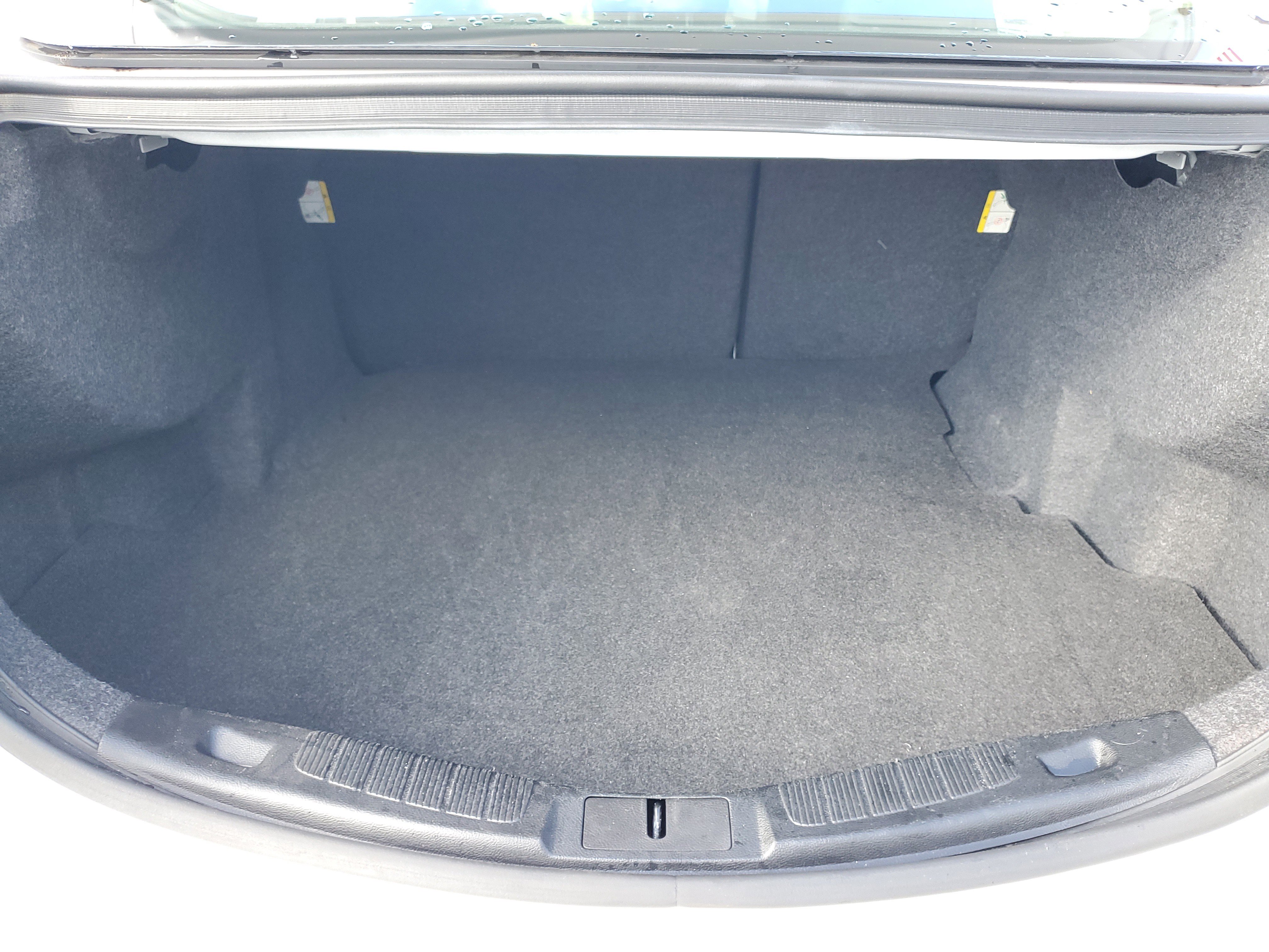 Used 2019 Ford Fusion SE image 32