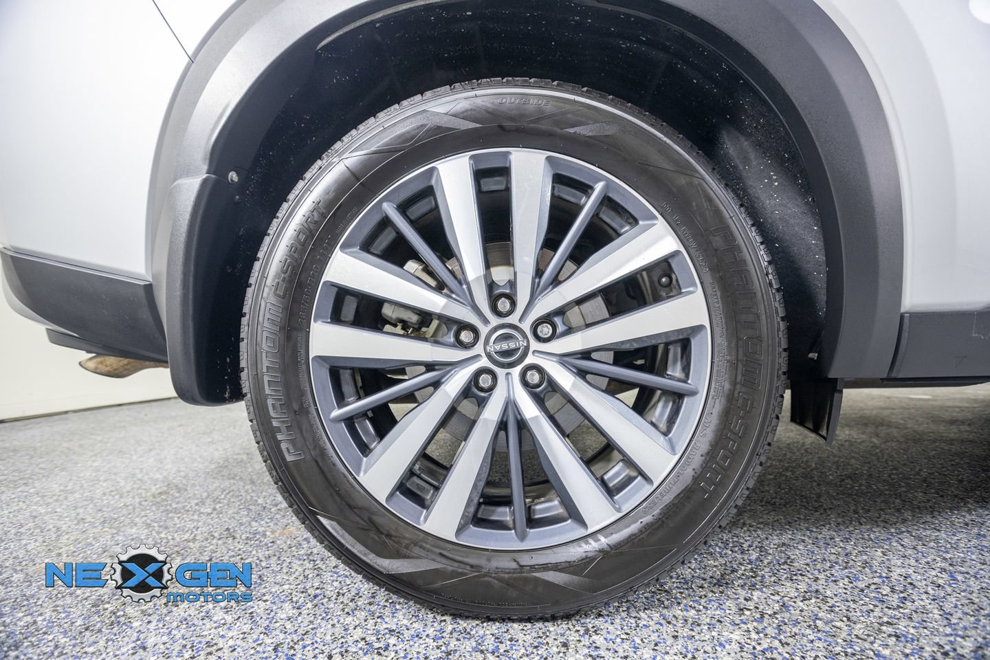 Used 2022 Nissan Pathfinder Platinum AWD/4WD image 47