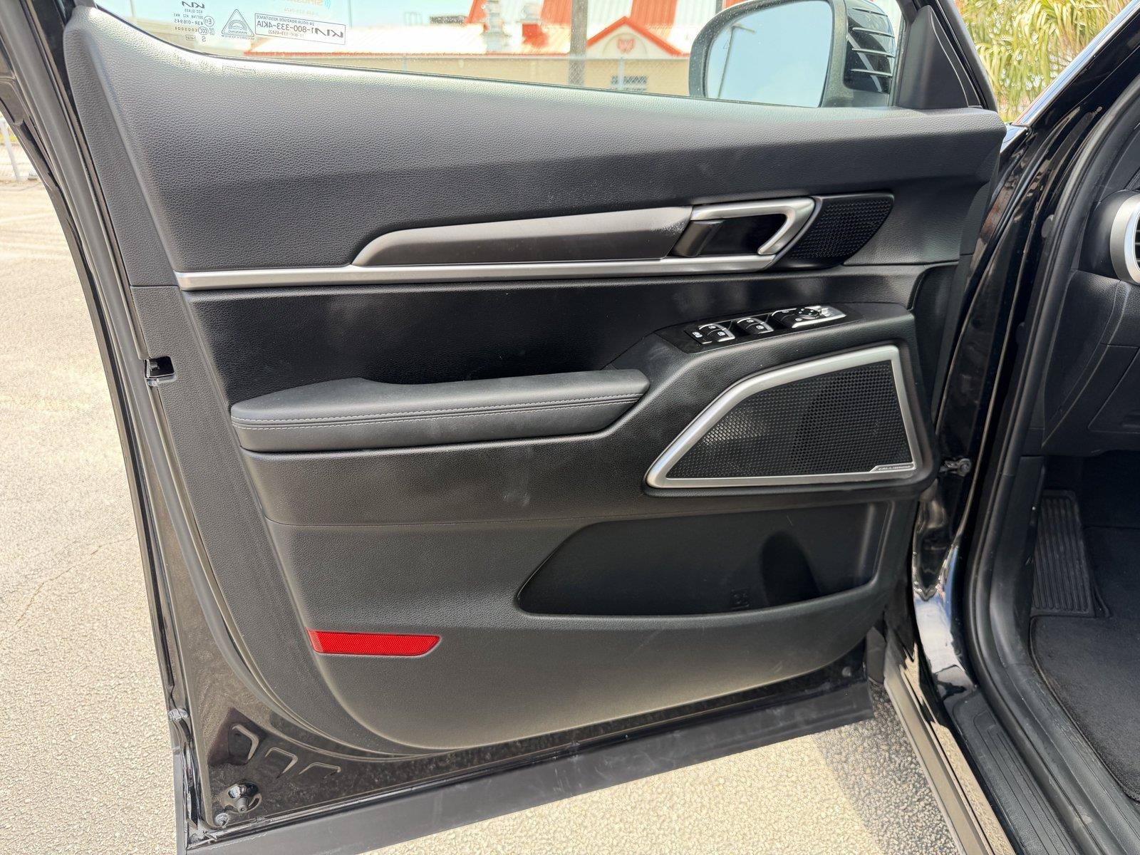 Used 2023 Kia Telluride S AWD/4WD image 12