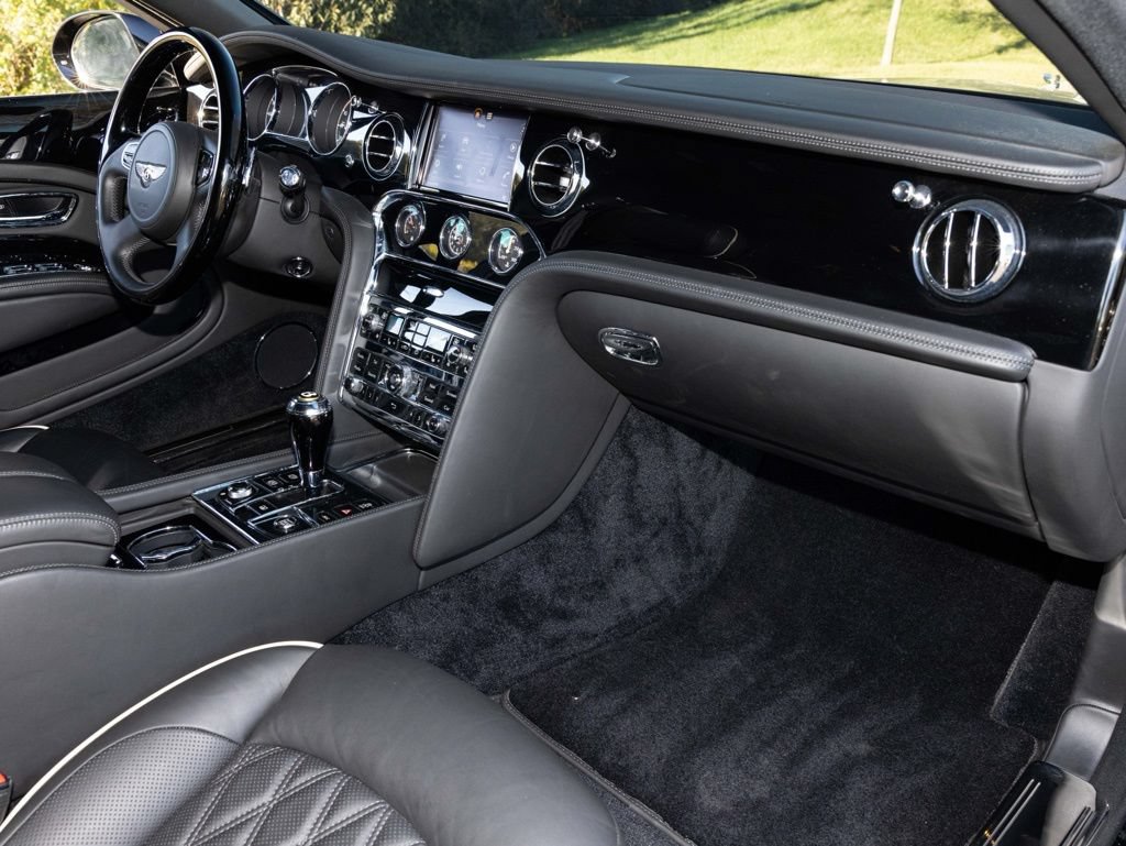 Used 2020 Bentley Mulsanne RWD image 66