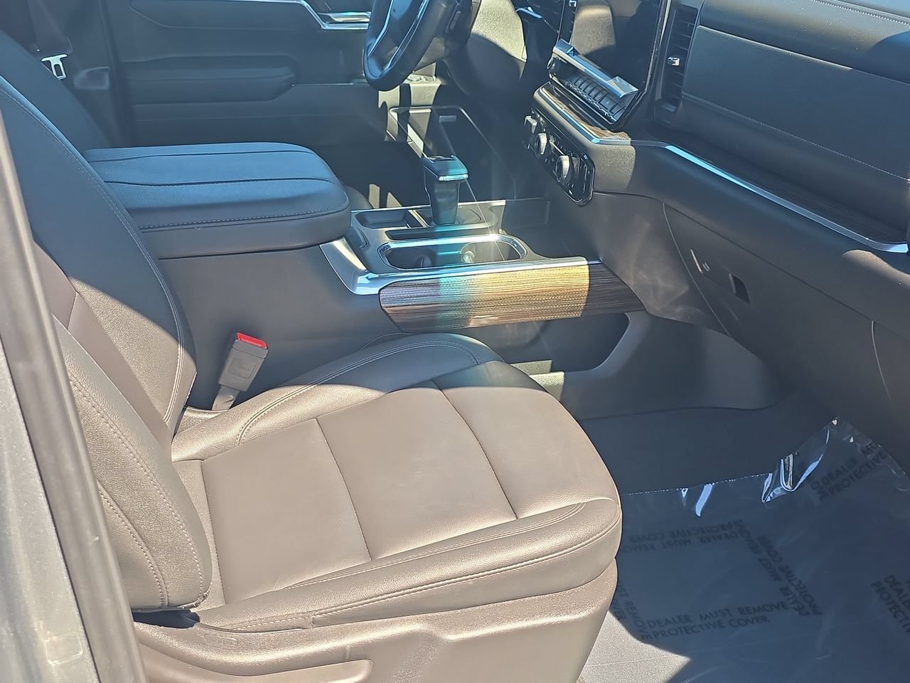 Certified 2025 Chevrolet Silverado 1500 RST w/ Redline Edition AWD/4WD image 30