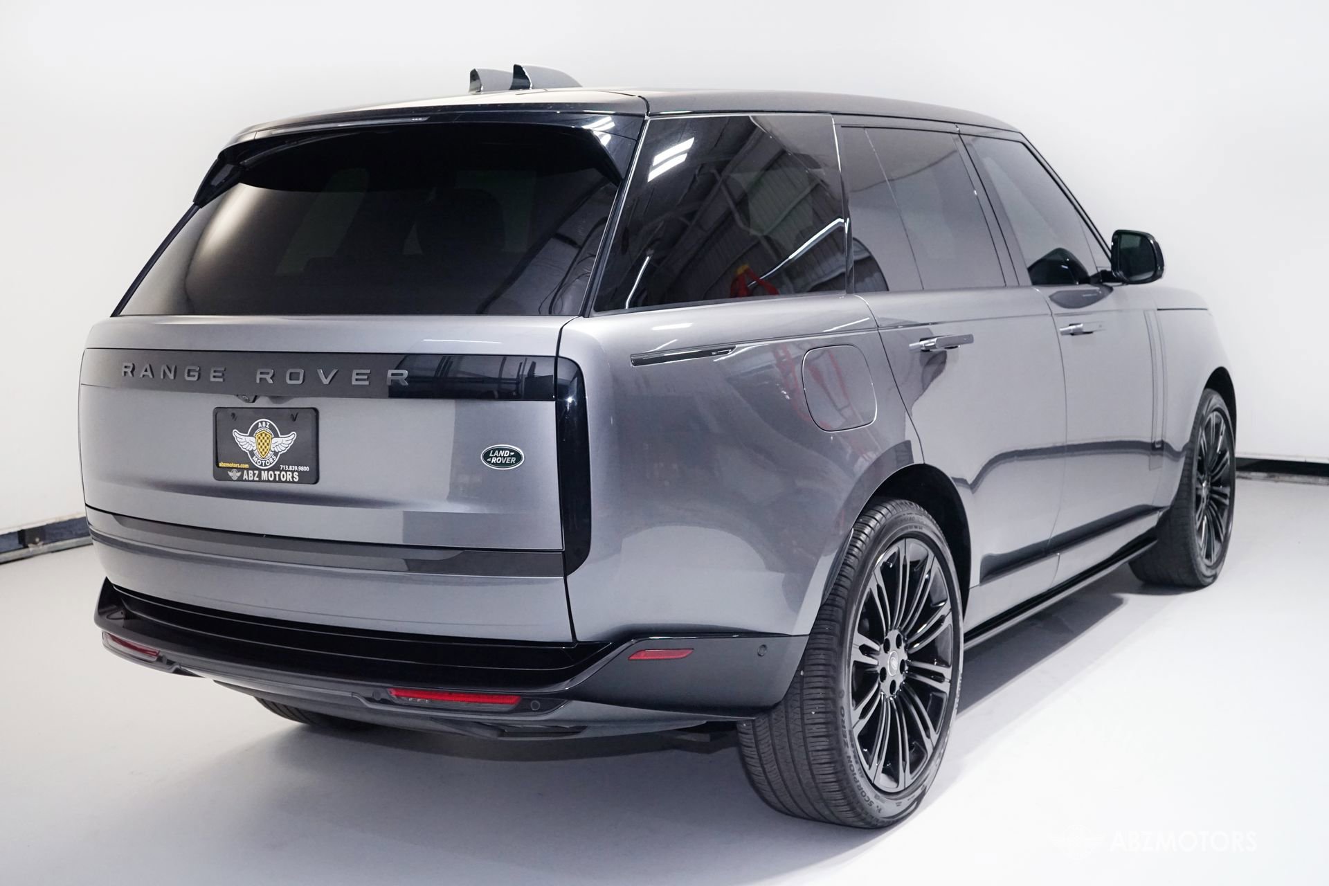 Used 2023 Land Rover Range Rover SE AWD/4WD image 5