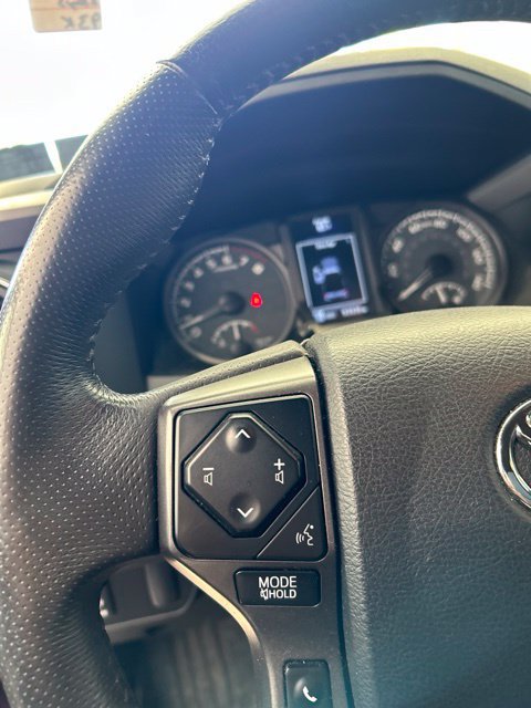 Used 2017 Toyota Tacoma TRD Sport w/ Tow Package (A/T) AWD/4WD image 10