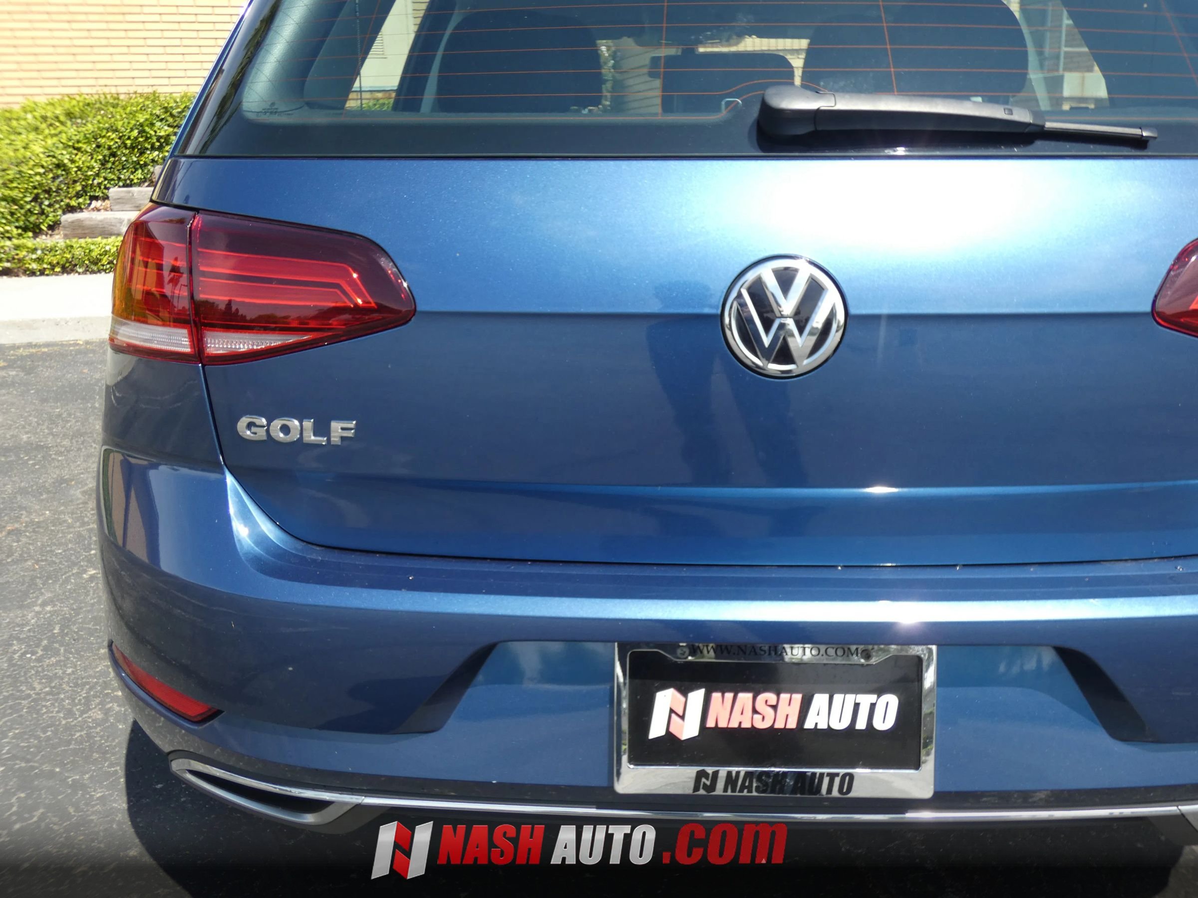 Used 2018 Volkswagen Golf S FWD image 11