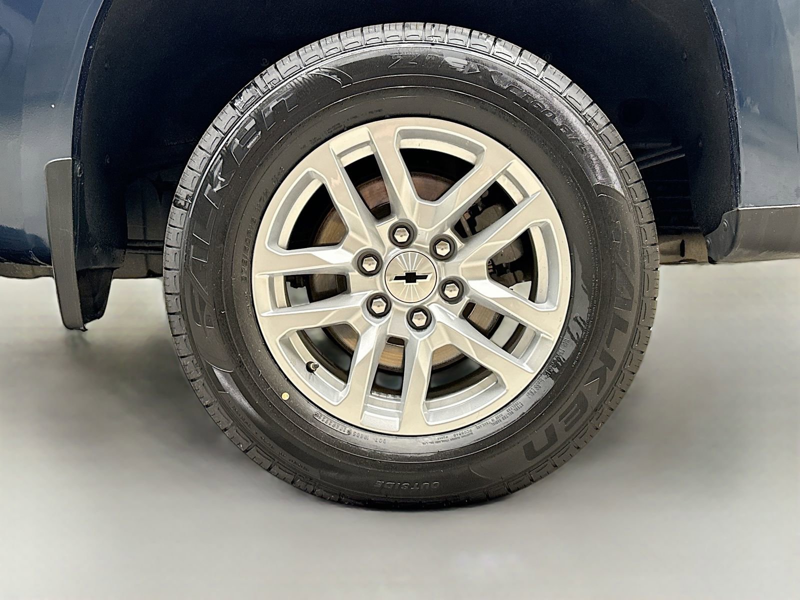 Used 2021 Chevrolet Silverado 1500 High Country w/ Technology Package AWD/4WD image 36