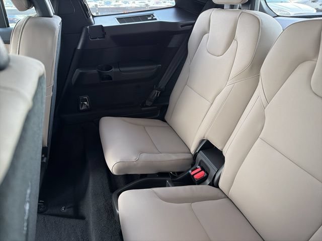 New 2026 Volvo XC90 B6 Plus w/ Protection Package Premier AWD/4WD image 9