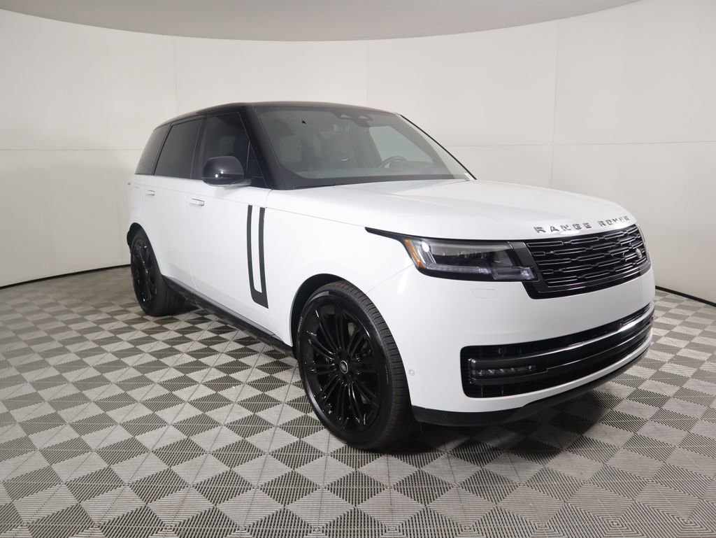 New 2025 Land Rover Range Rover SE image 3