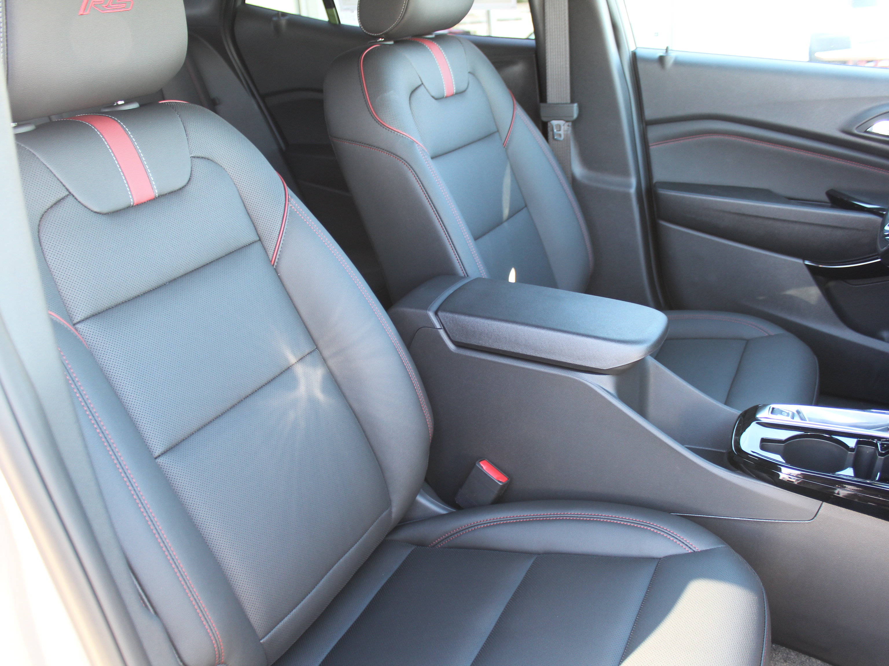 New 2026 Chevrolet Trax RS FWD image 18