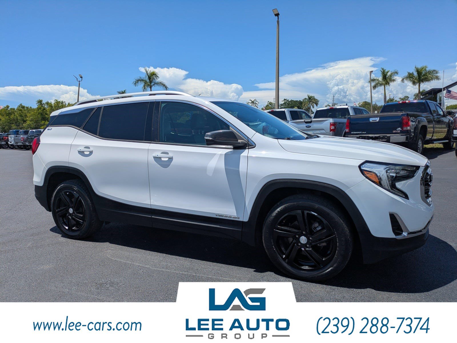 Used 2021 GMC Terrain SLT FWD image 1