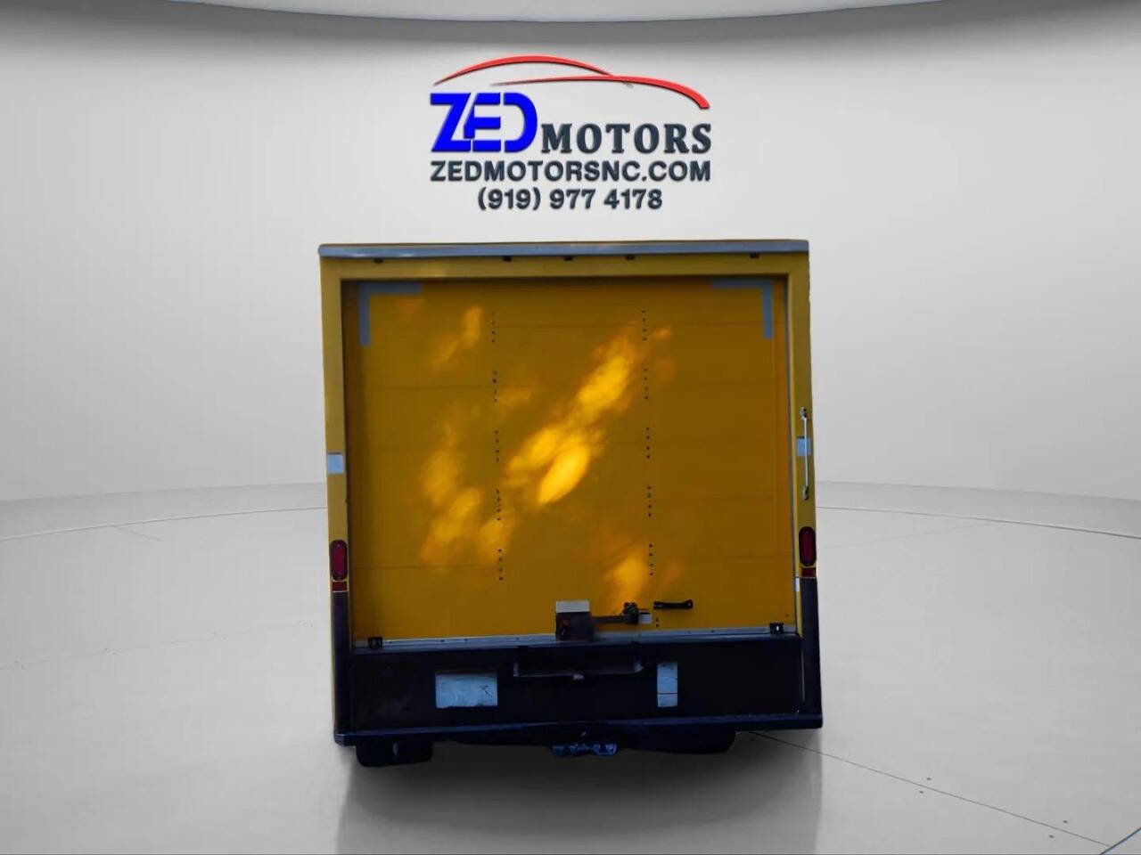 Used 2019 Ford E-350 and Econoline 350 Super Duty image 5