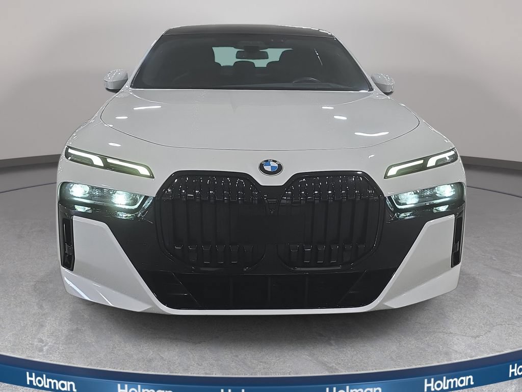 Certified 2023 BMW 740i RWD image 2