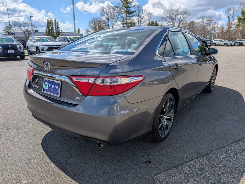Used 2016 Toyota Camry XSE w/ Moonroof Package FWD image 5