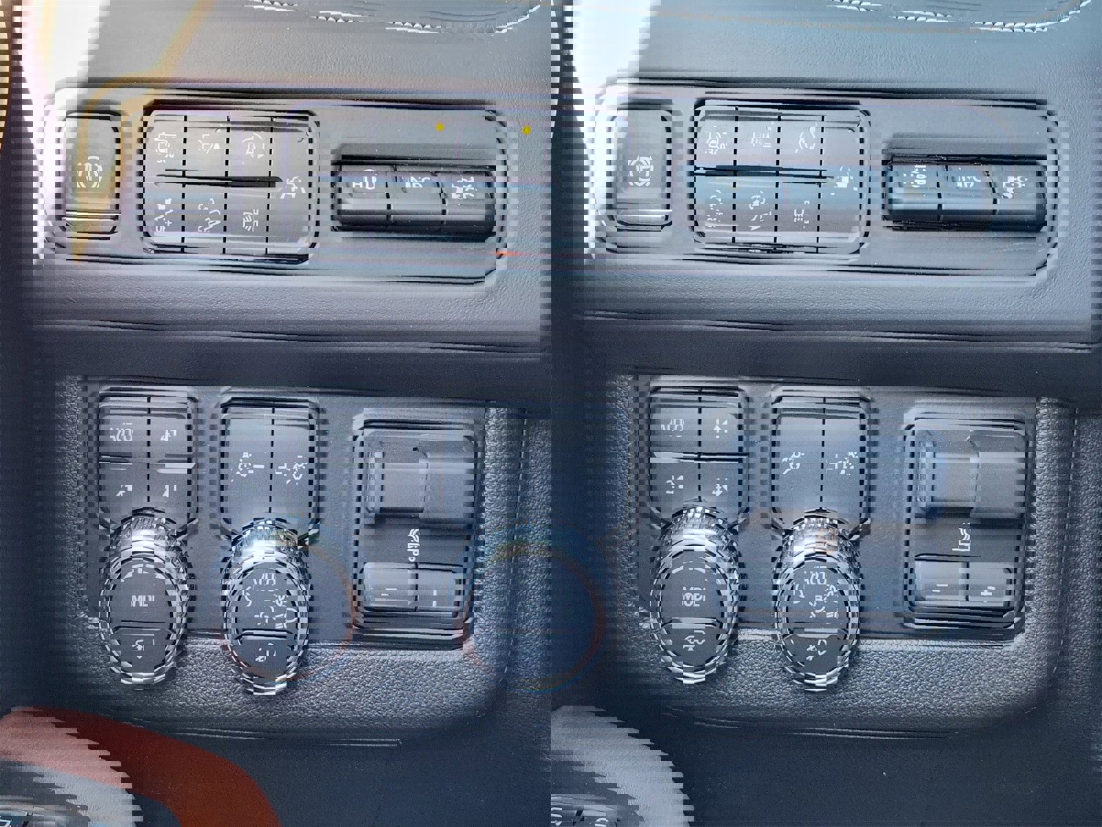 Used 2024 GMC Yukon Denali Ultimate w/ LPO, Floor Liner Package image 23