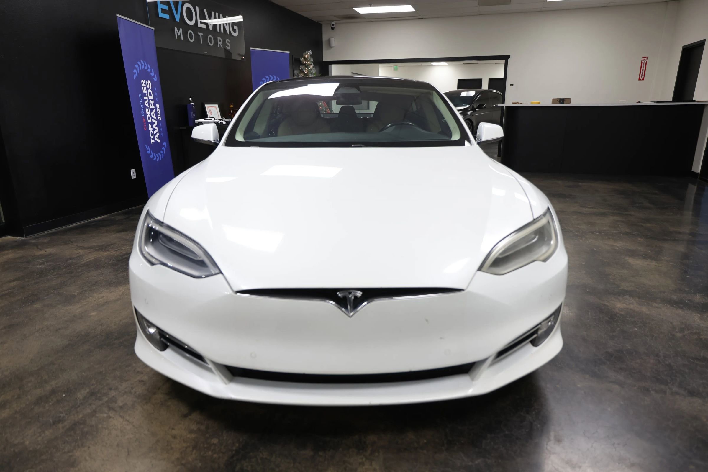 Used 2017 Tesla Model S P100D image 4