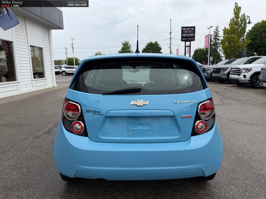 Used 2014 Chevrolet Sonic LT w/ Fun and Sun Package FWD image 6