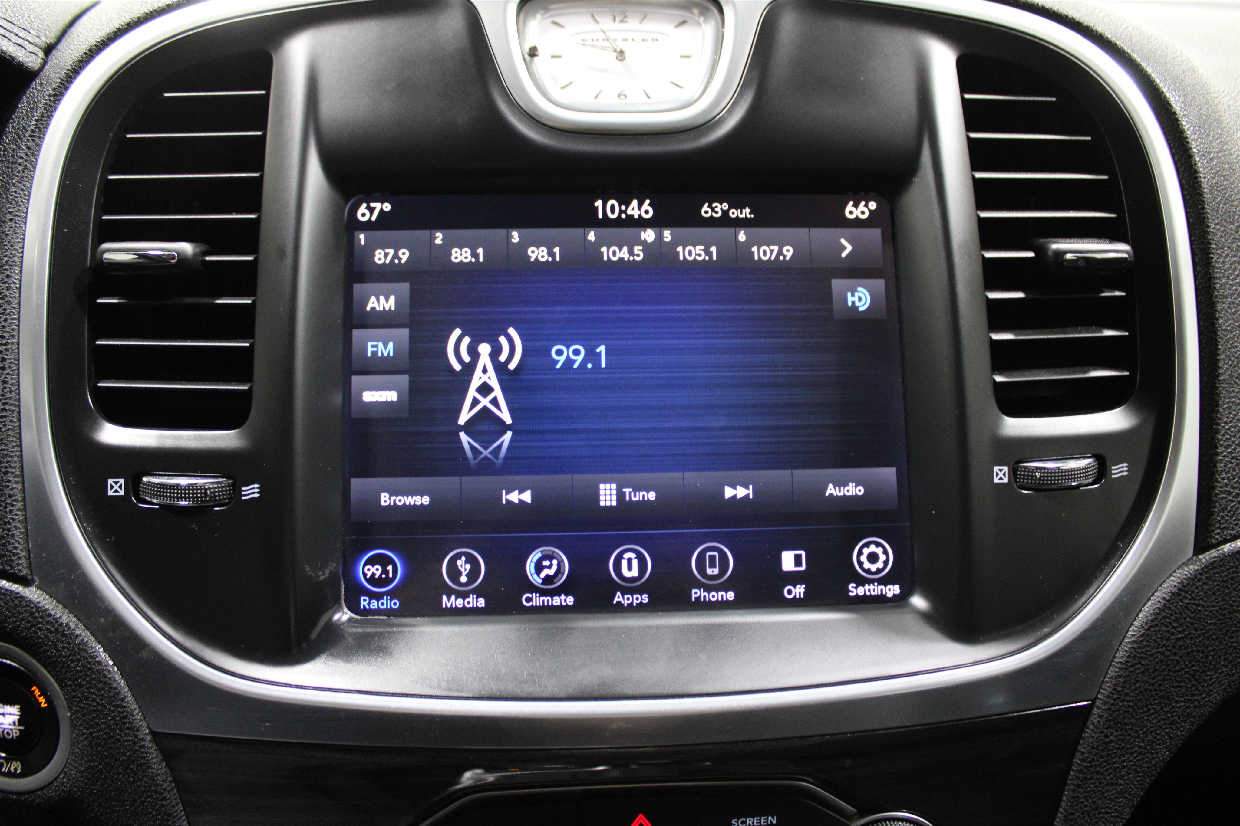 Used 2018 Chrysler 300 Touring w/ Sport Appearance Package image 14